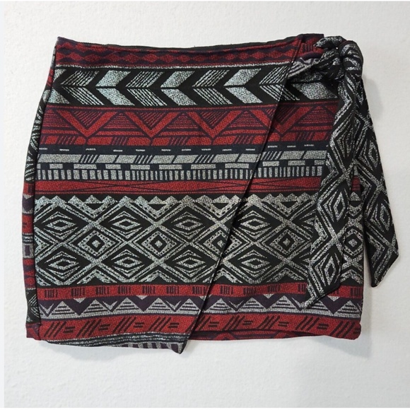 Express Wrap Mini Skirt / Size 4 - Picture 1 of 4